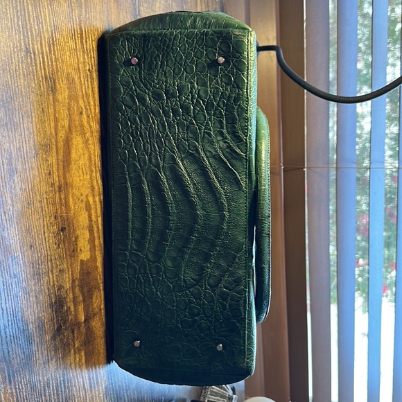 Eileen Kramer Green Alligator Tote Bag - Picture 8 of 8